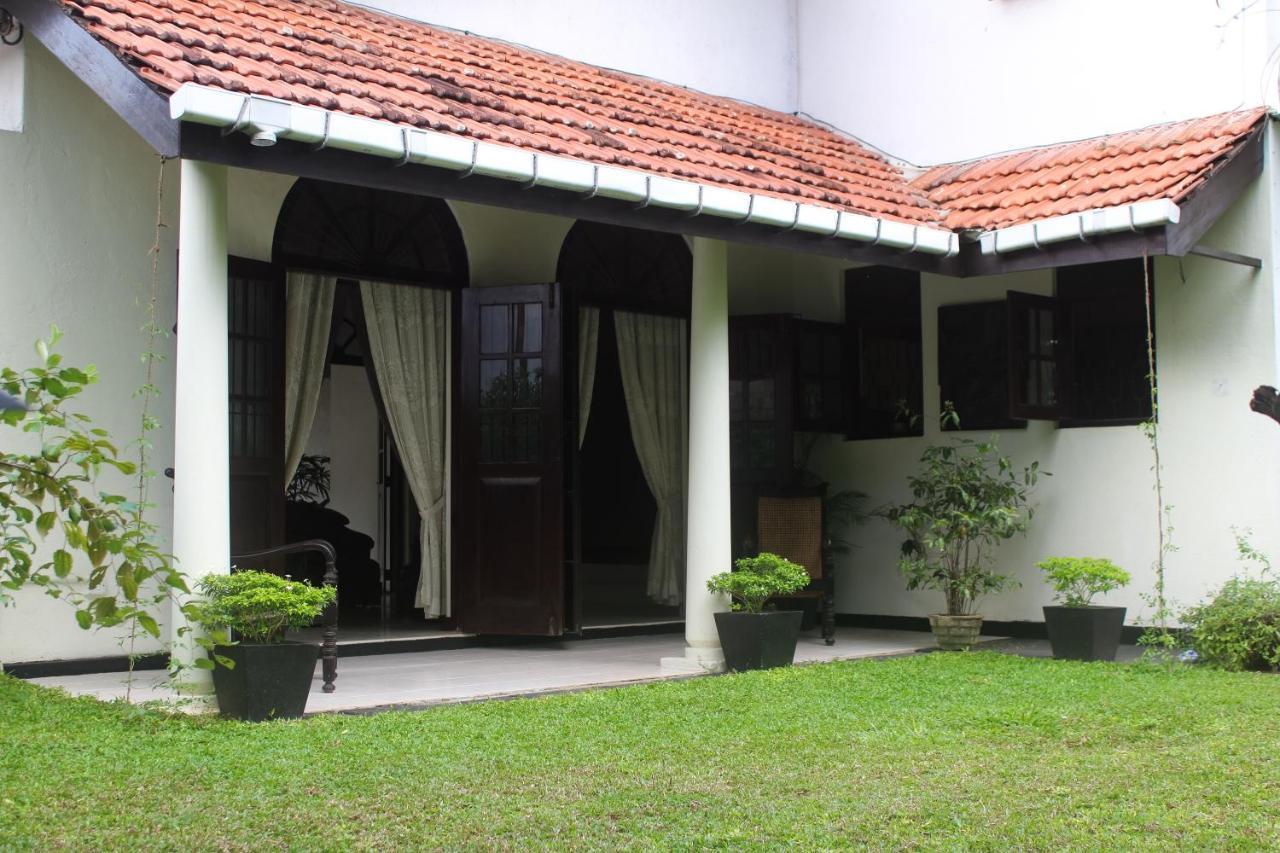 Airport Gateway Residence Negombo Dış mekan fotoğraf